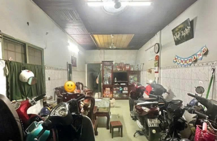  NGÔ GIA TỰ - QUẬN 10 - HẺM BA GÁC THÔNG - 2 TẦNG CŨ PHÙ HỢP XÂY MỚI - 1 ĐỜI CHỦ  GIÁ CHỈ 7.2T -  47m2